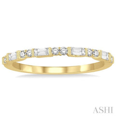 1/3 ctw Baguette and Round Cut Diamond Wedding Band in 14K Yellow Gold