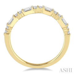 1/3 ctw Baguette and Round Cut Diamond Wedding Band in 14K Yellow Gold