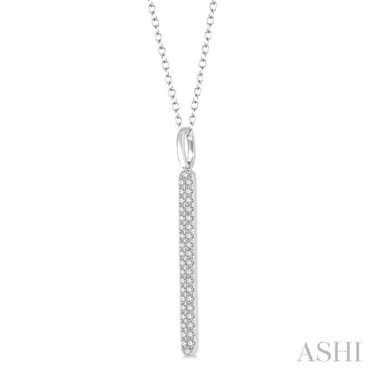 1/4 ctw Rounded Bar Round Cut Diamond Pendant With Chain in 14K White Gold