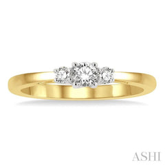 1/4 Ctw Round Cut Diamond Three-Stone Ring in 14K Yellow and White Gold