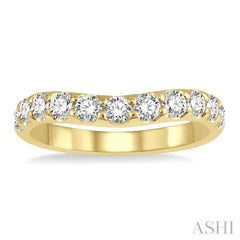 3/4 Ctw Arched Center Round Cut Diamond Wedding Band in 14K Yellow Gold