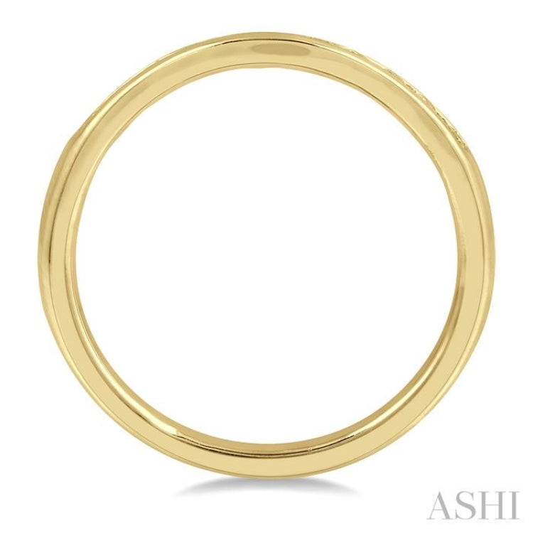 1/4 Ctw Round Cut Diamond Inlay Wedding Band in 14K Yellow Gold