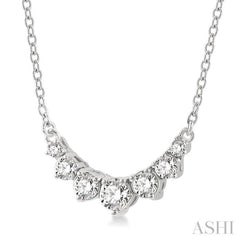 1/4 Ctw Graduated Diamond Smile Necklace in 14K White Gold