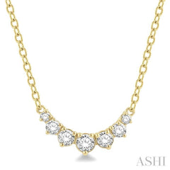 1/4 Ctw Graduated Diamond Smile Necklace in 14K Yellow Gold