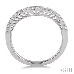 1/6 Ctw Round Cut Diamond Wedding Band in 14K White Gold