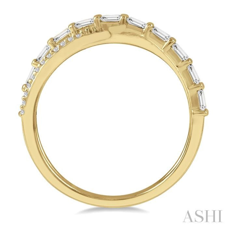 3/8 Ctw Wide Split Cross Over Baguette and Round Cut Diamond Fashion Ring in 14K Yellow Gold