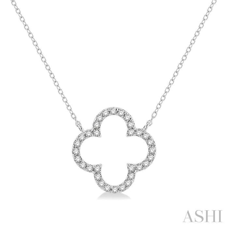 1/4 Ctw Clover Round Cut Diamond Pendant in 14K White Gold