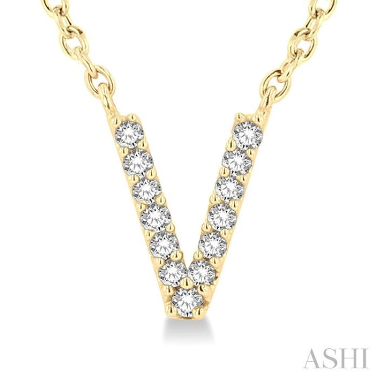 1/20 Ctw Initial 'V' Round Cut Diamond Pendant With Chain in 14K Yellow Gold