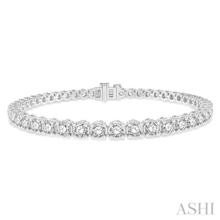 4 Ctw Round Cut Diamond Tennis Bracelet in 14K White Gold