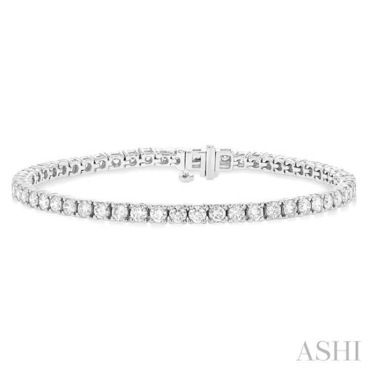 5 Ctw Round Cut Diamond Tennis Bracelet in 14K White Gold