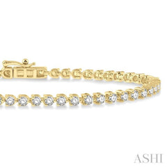 2 Ctw Tri-Prong Round Cut Diamond Tennis Bracelet in 14K Yellow Gold