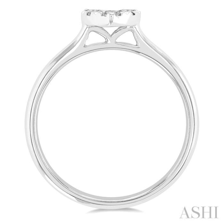 1/4 Ctw Round Cut Diamond Heart Shape Lovebright Ring in 14K White Gold