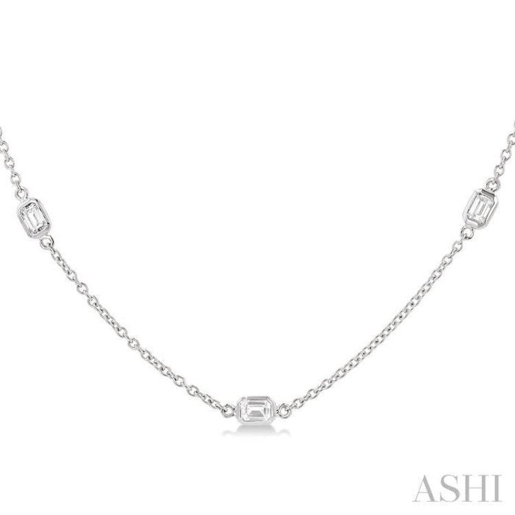 1 Ctw Emerald Cut Diamond Fashion Necklace in 14K White Gold