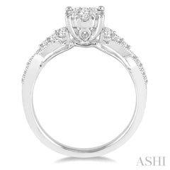 1/2 Ctw Round Cut Diamond Lovebright Engagement Ring in 14K White Gold