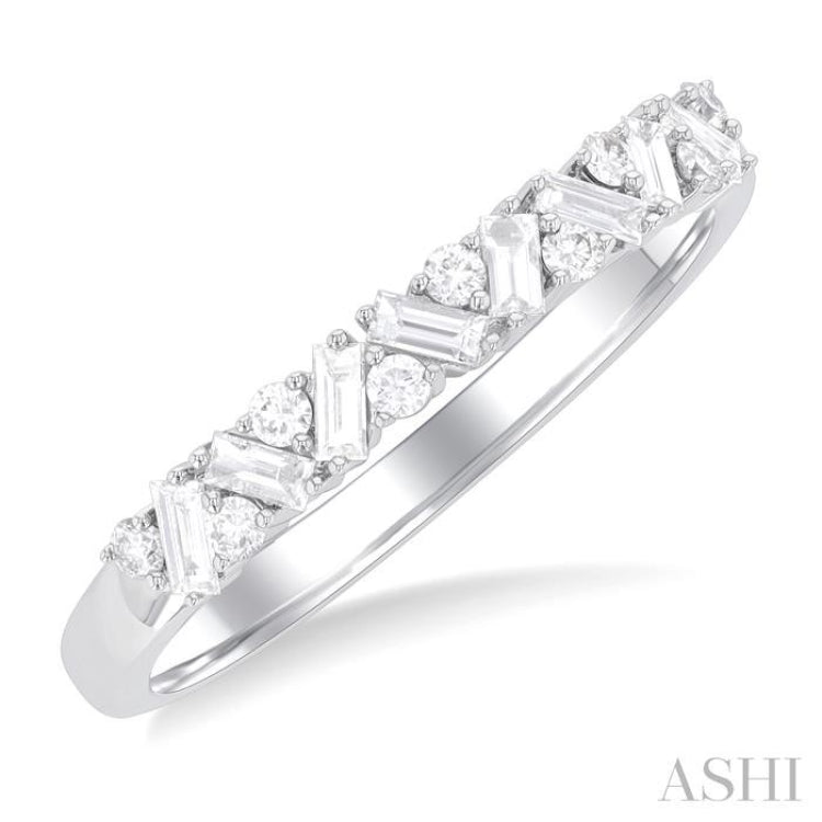 1/3 Ctw Zig Zag Scatter Baguette and Round Cut Diamond Fashion Ring in 14K White Gold