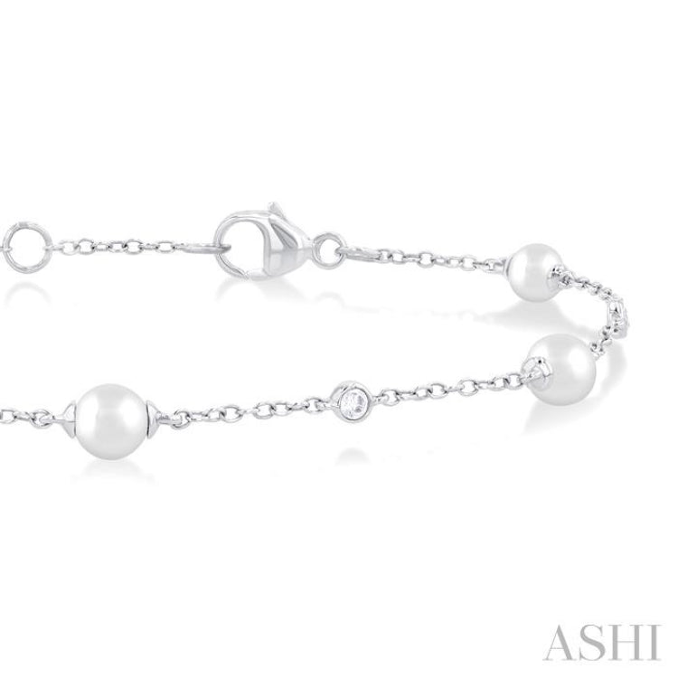 1/20 Ctw 4 MM Cultured Pearl and Round Cut Diamond Fashion Station Bracelet in 14K White Gold