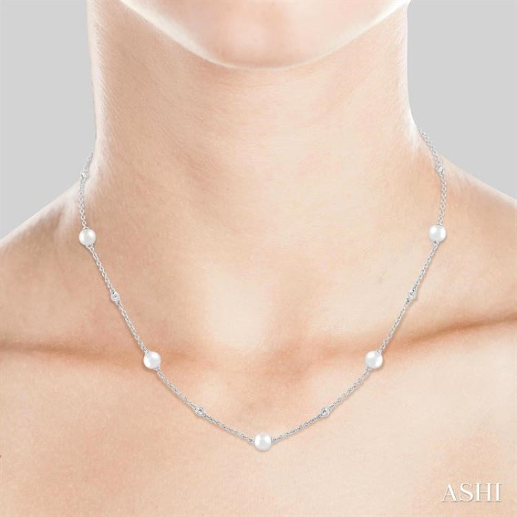 1/6 Ctw 4 MM Cultured Pearl and Round Cut Diamond Station Necklace in 14K White Gold