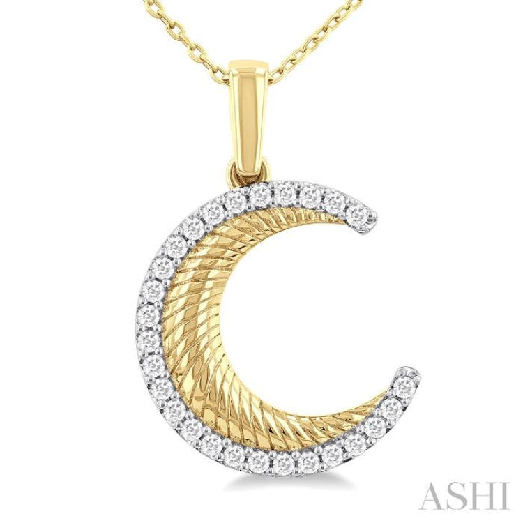 1/5 Ctw Spiral Textured Crescent Moon Round Cut Diamond Fashion Pendant With Chain in 14K Yellow Gold