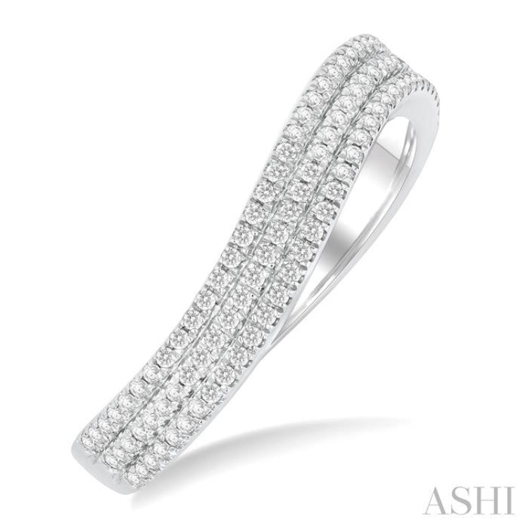 1/3 Ctw Curvy Triple Row Round Cut Diamond Fashion Band in 14K White Gold