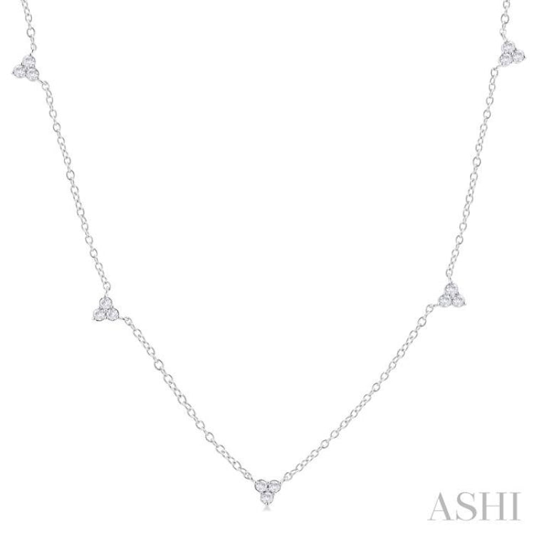 1/2 Ctw Trio Round Cut Diamond Station Necklace in 14K White Gold