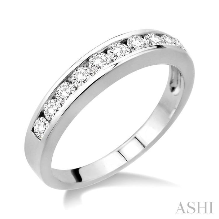 1/2 Ctw Channel Set Round Cut Diamond Band in 14K White Gold