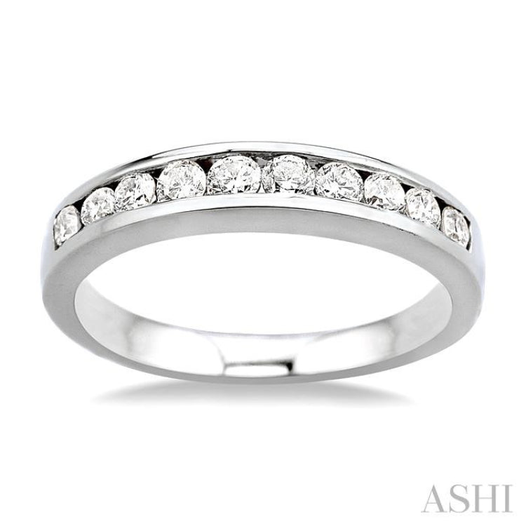 1/2 Ctw Channel Set Round Cut Diamond Band in 14K White Gold