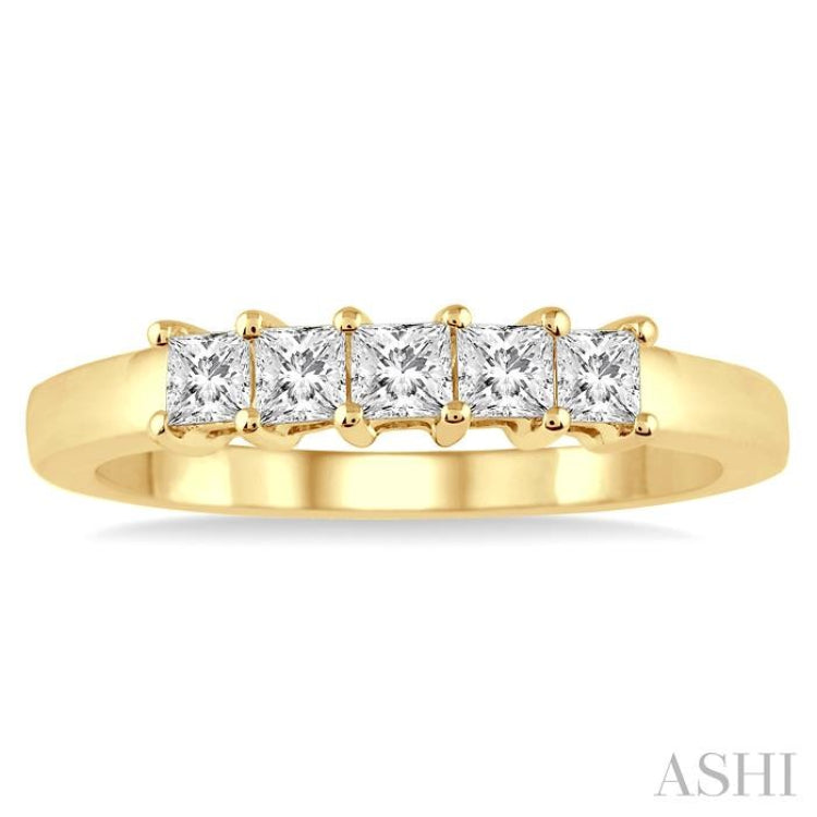 1/2 Ctw Princess Cut Diamond Wedding Band in 14K Yellow Gold