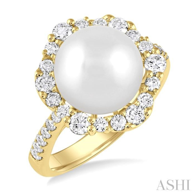 10MM Cultured Pearl and 3/4 Ctw Hexagon Shape Round Cut Diamond Ring in 14K Yellow Gold