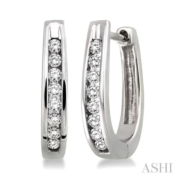 1/4 Ctw Round Cut Diamond Hoop Earrings in 14K White Gold