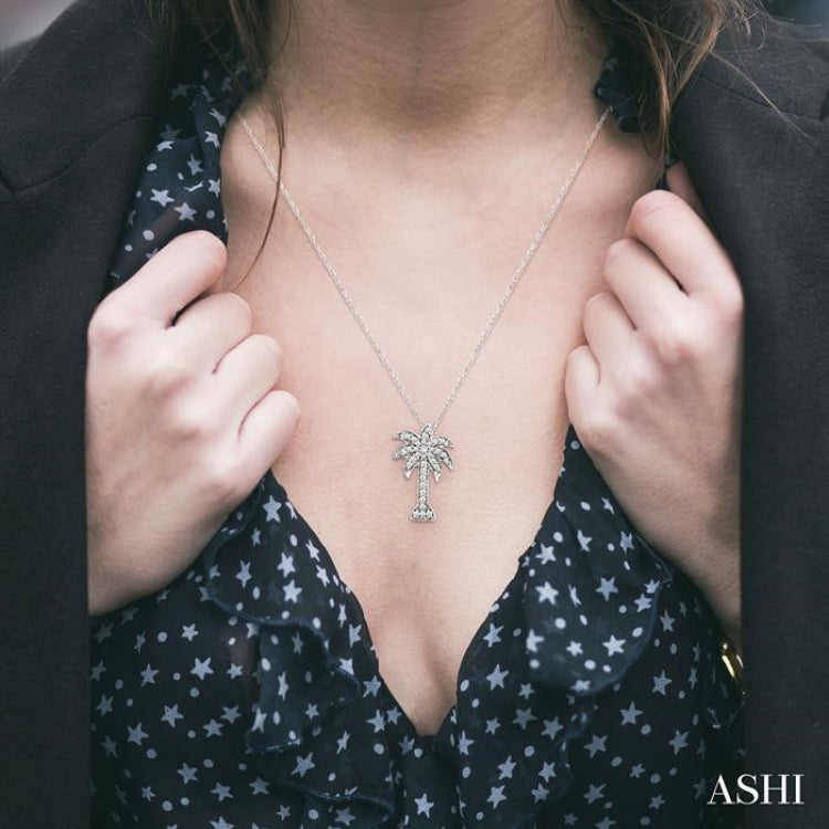 1/10 Ctw Palm Tree Round Cut Diamond Pendant in 10K White Gold with Chain