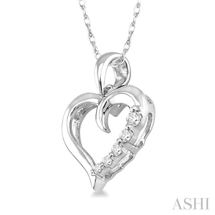 1/10 Ctw Round Cut Diamond Heart Shape Journey Pendant in 14K White Gold with Chain