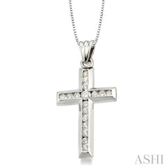 1/2 Ctw Round Cut Diamond Cross Pendant in 10K White Gold with Chain