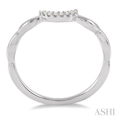 1/20 Ctw Round Cut Diamond Wedding Band in 14K White Gold