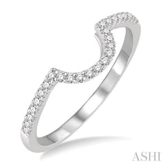 1/6 Ctw Round Cut Diamond Wedding Band in 14K White Gold