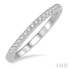 1/6 Ctw Round Cut Diamond Wedding Band in 14K White Gold