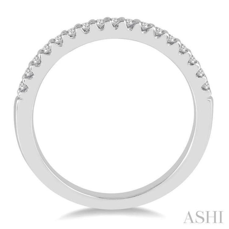 1/6 Ctw Round Cut Diamond Wedding Band in 14K White Gold