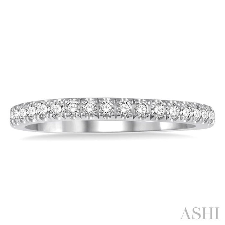 1/3 Ctw Round Cut Diamond Wedding Band in 14K White Gold