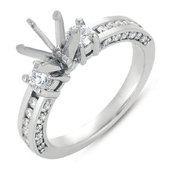 14 KT Rounds Shape White Gold Engagement Ring