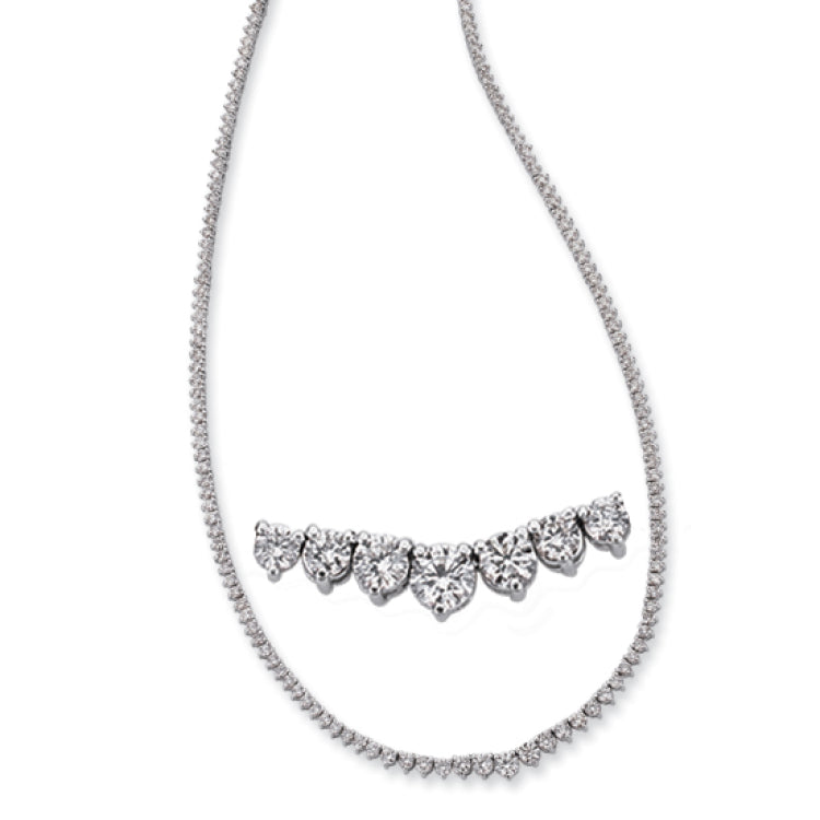 14 KT Rounds Shape Diamond Necklace Three Prong