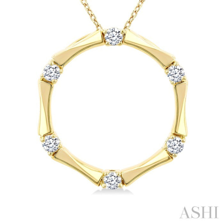 1/4 Ctw Petite Bamboo Shoot Inspired Round Cut Diamond Fashion Pendant With Chain in 14K Yellow Gold